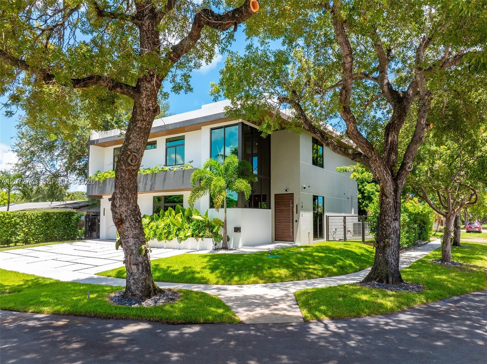 1875 NE 193rd St, Miami FL 33179