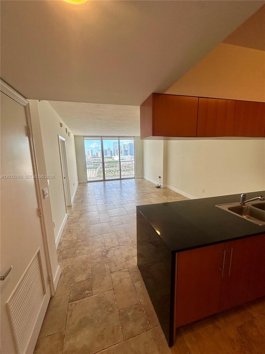 1750 N Bayshore Dr # 2406, Miami FL 33132 photo 2