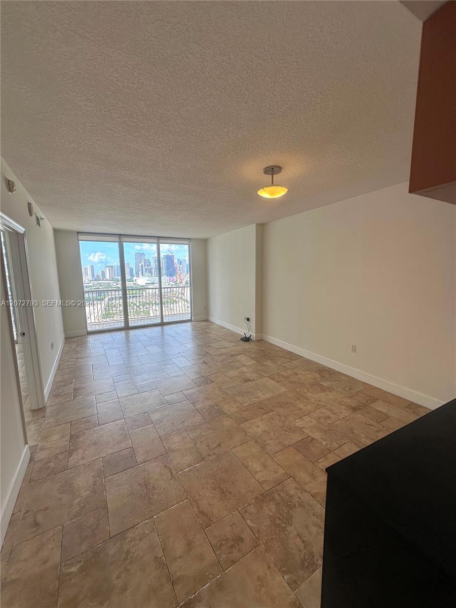 1750 N Bayshore Dr # 2406, Miami FL 33132 photo 3
