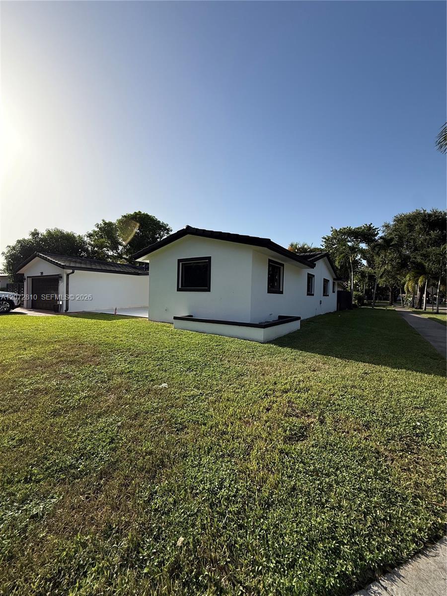 6901 S Miami Lakeway S, Miami Lakes FL 33014 photo 4