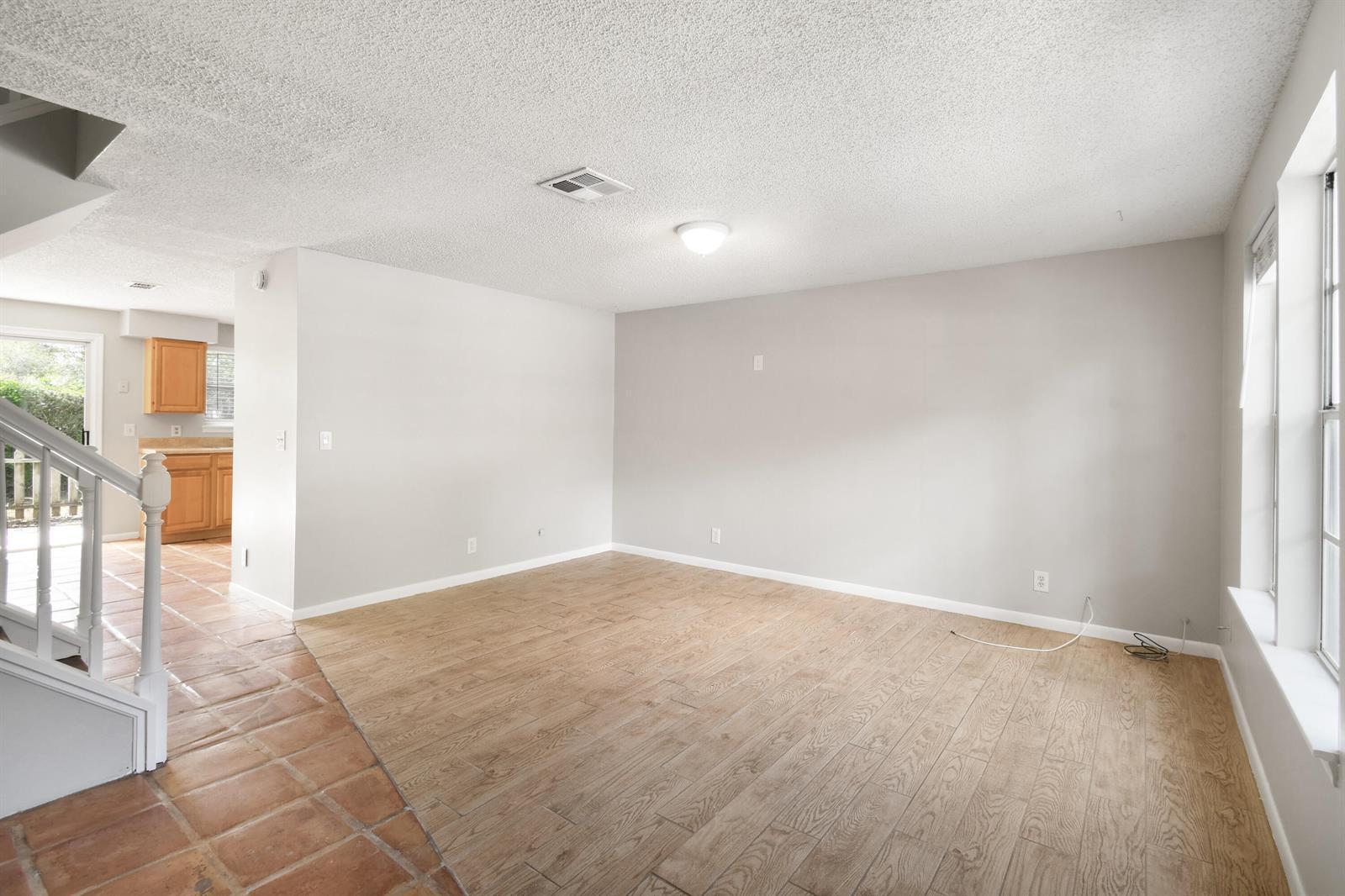 110 OLD ENGLISH Court, Jupiter FL 33458 photo 4