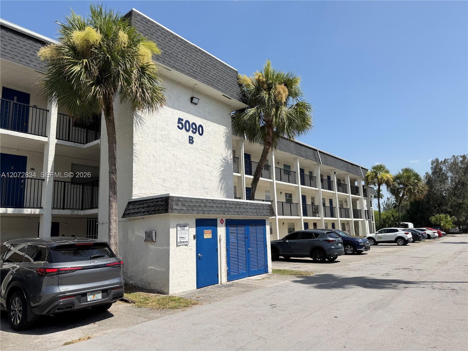 5090 SW 64th Ave # 305, Davie FL 33314