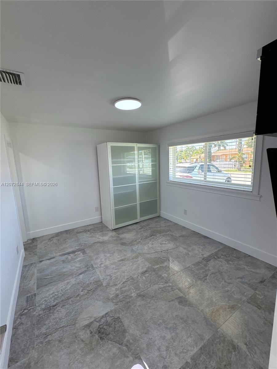 5500 NW 178th Ter, Miami Gardens FL 33055 photo 2