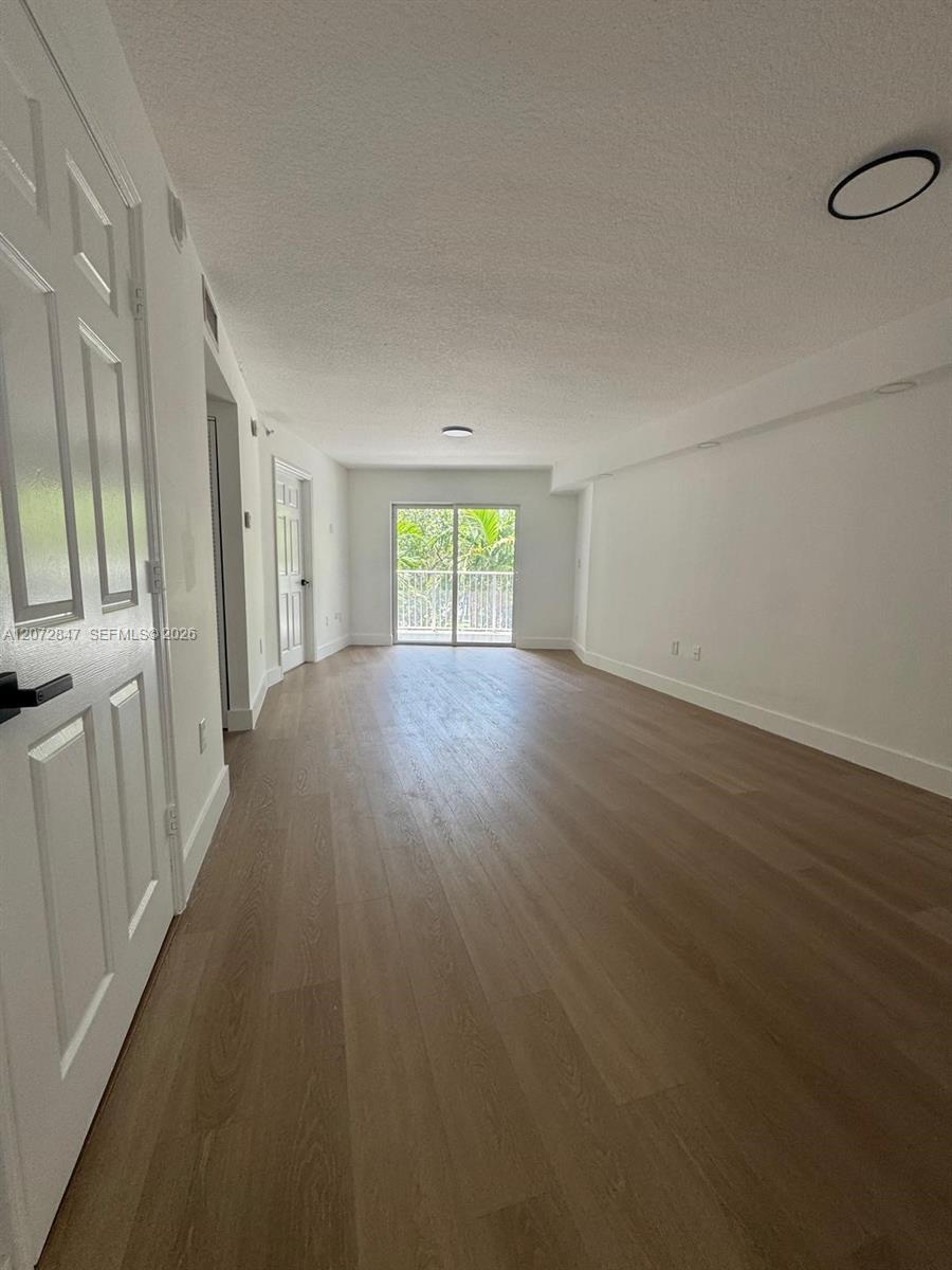 2415 NW 16th St Rd # 1, Miami FL 33125 photo 3