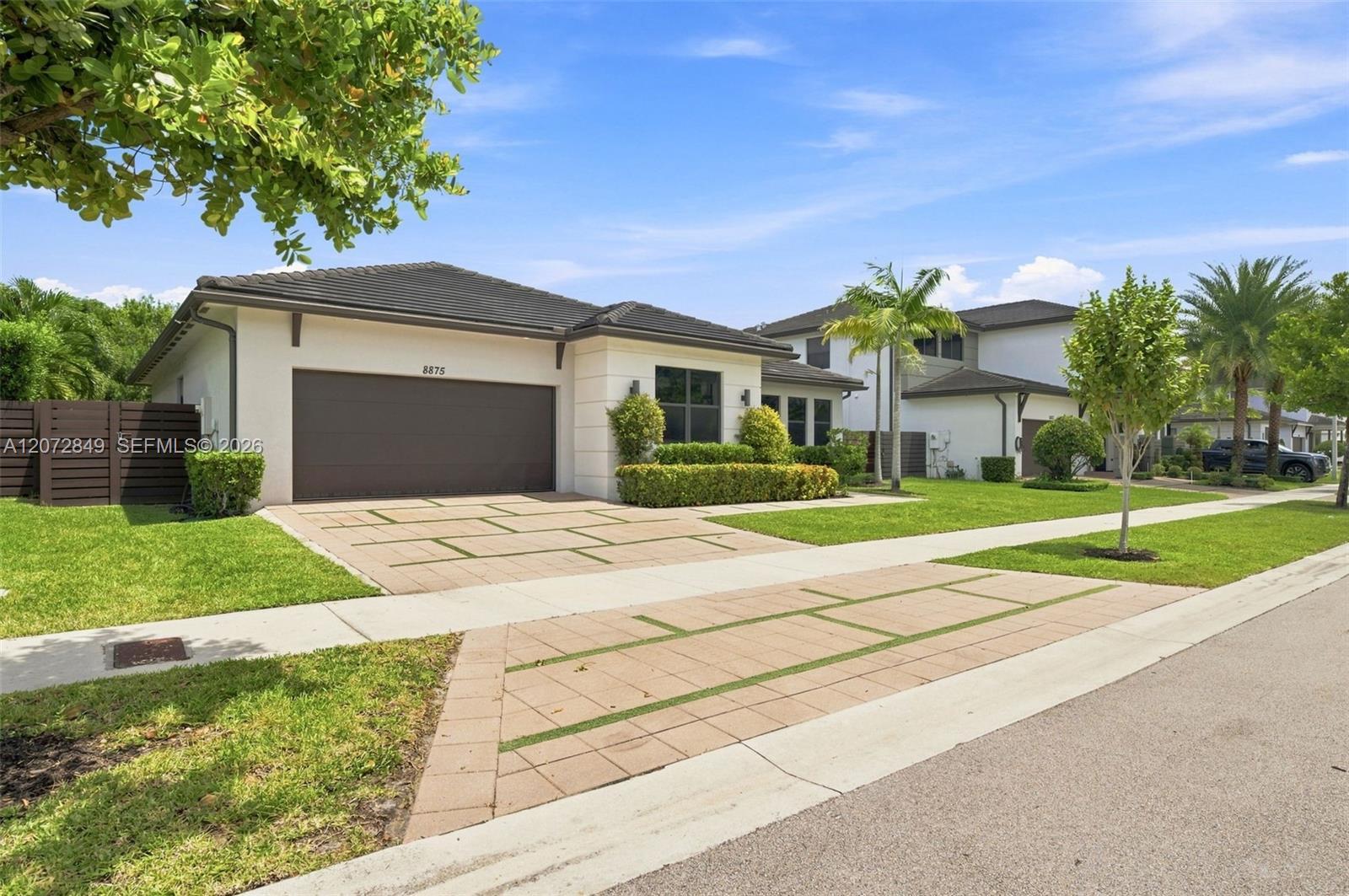 8875 NW 161st Ter, Miami Lakes FL 33018 photo 2