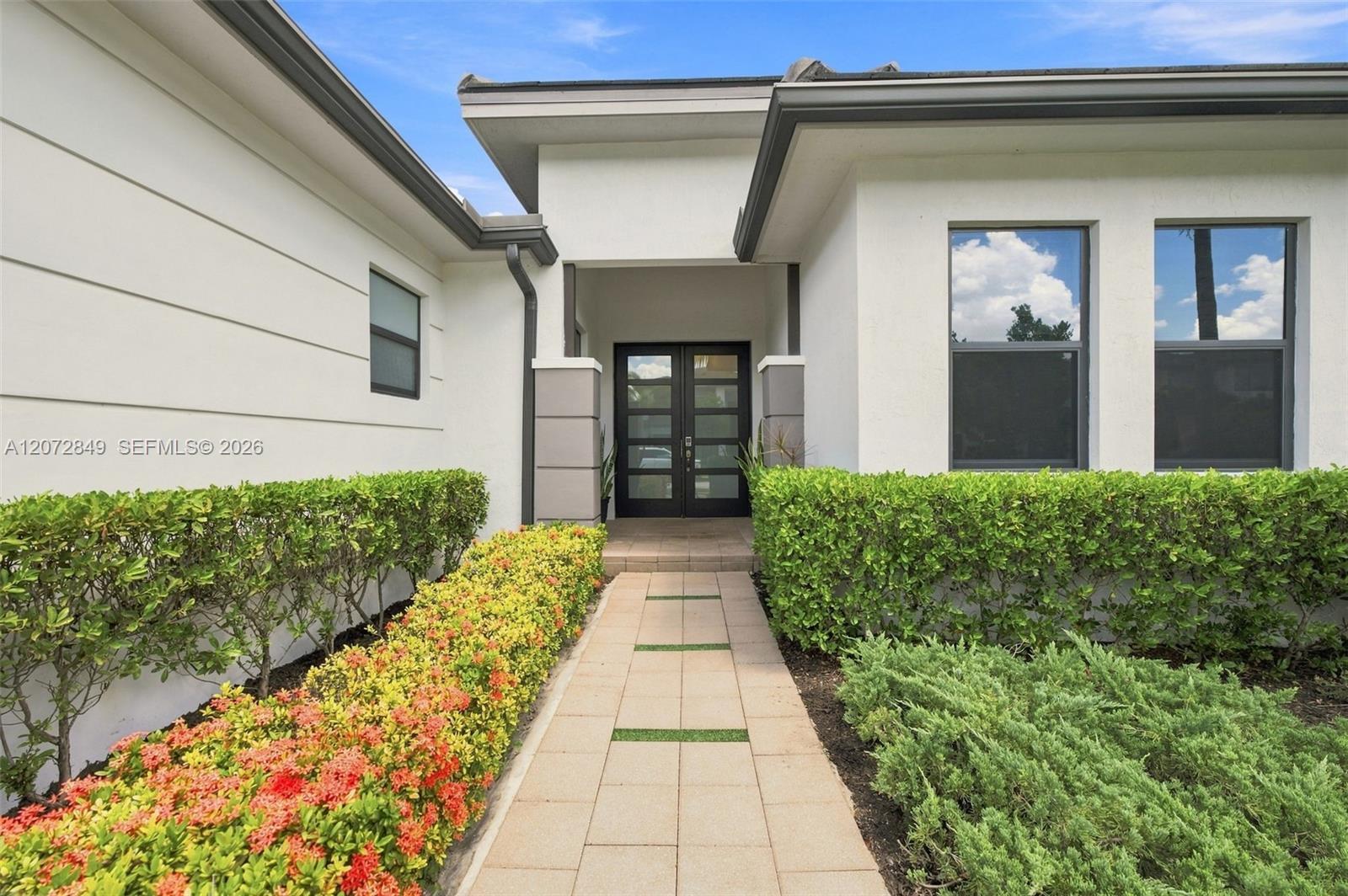 8875 NW 161st Ter, Miami Lakes FL 33018 photo 3