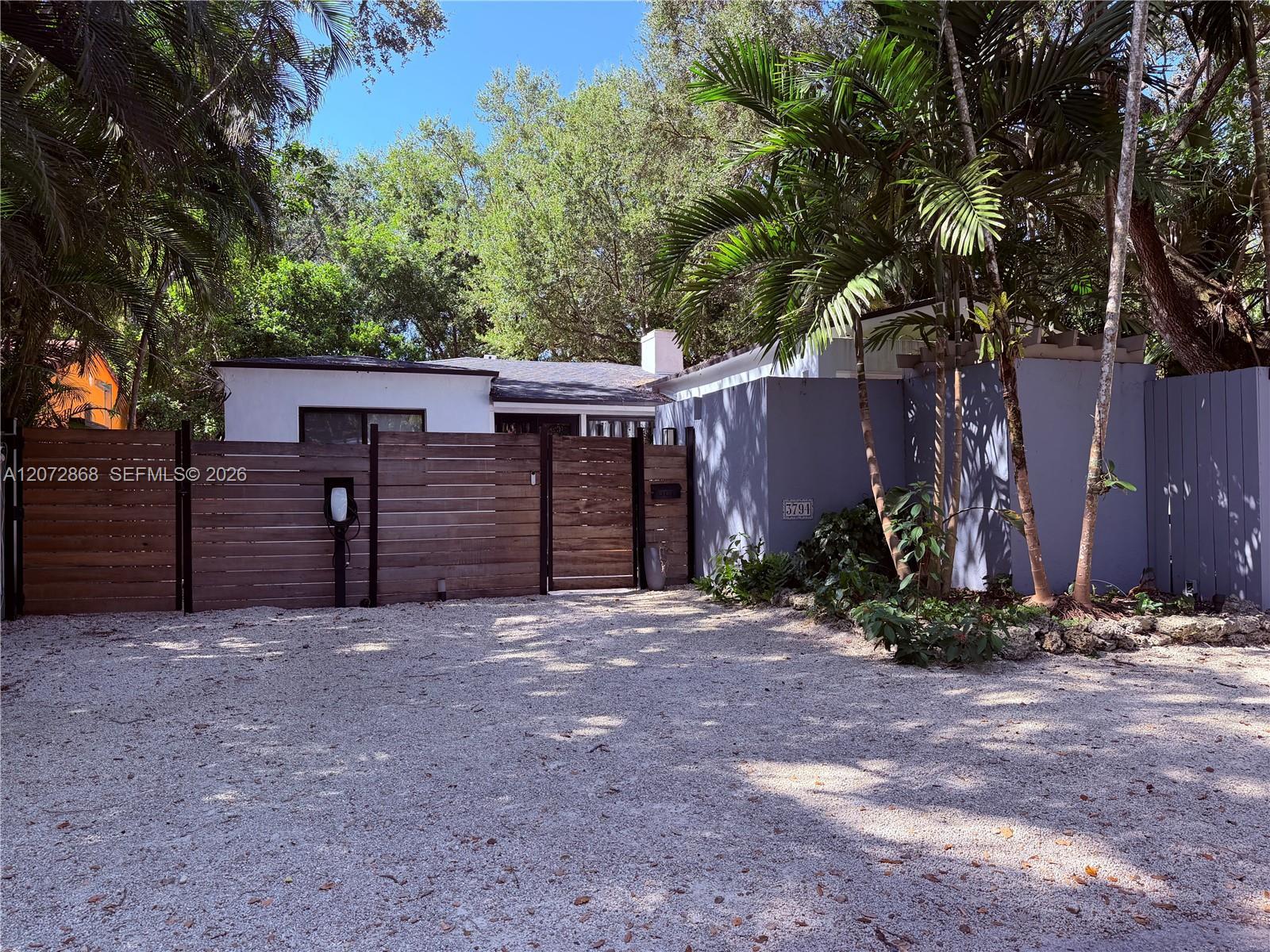 3794 Irvington Ave, Coconut Grove FL 33133