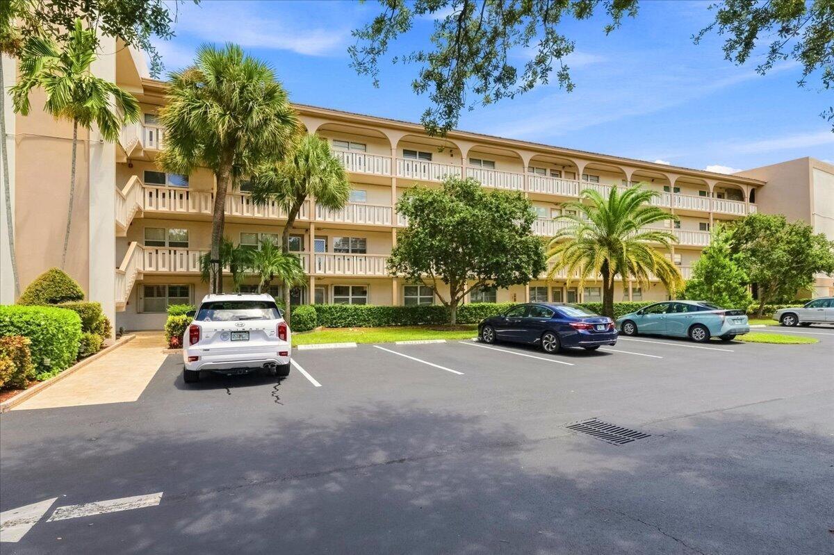 2304 LUCAYA Lane # C1, Coconut Creek FL 33066 photo 2