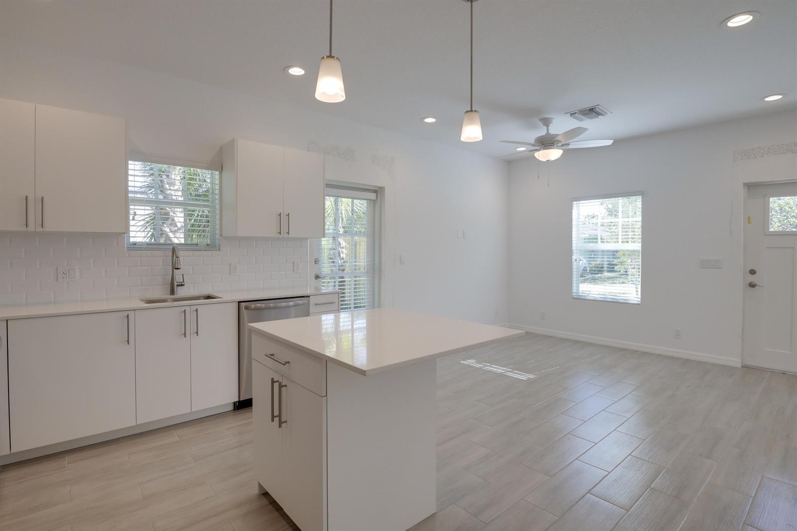 632 11th Street, West Palm Beach FL 33401 photo 3