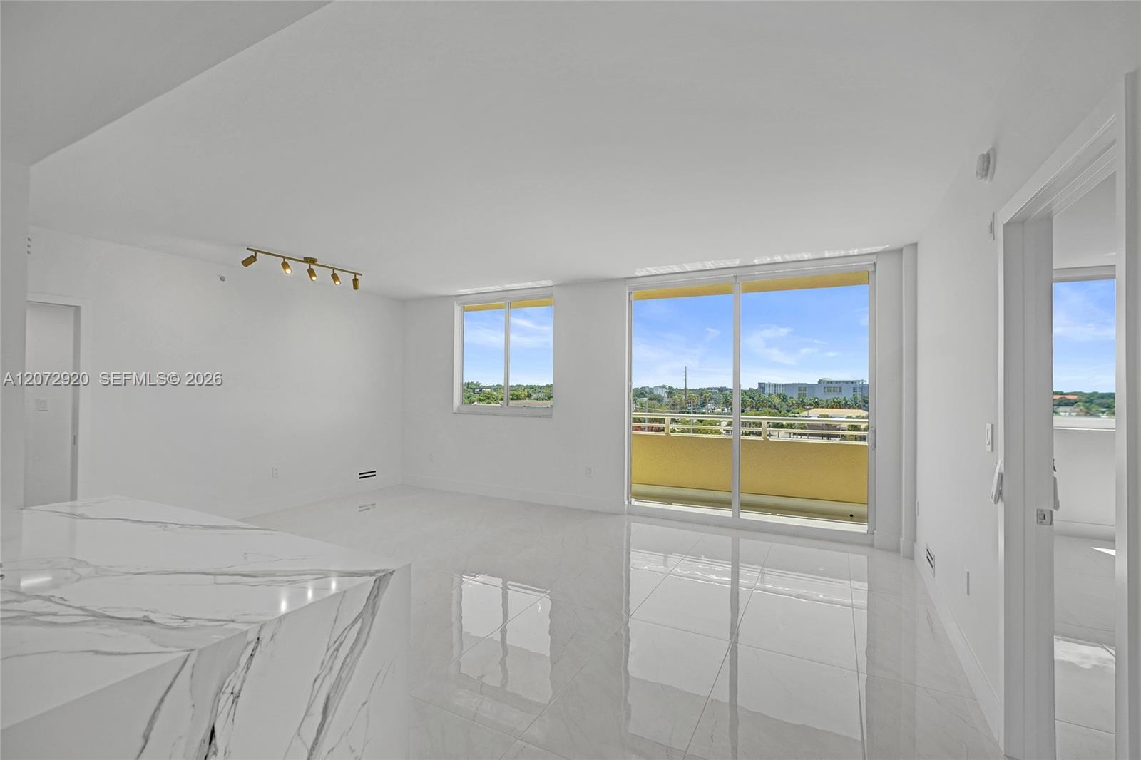 2775 NE 187th St # 514, Aventura FL 33180 photo 2