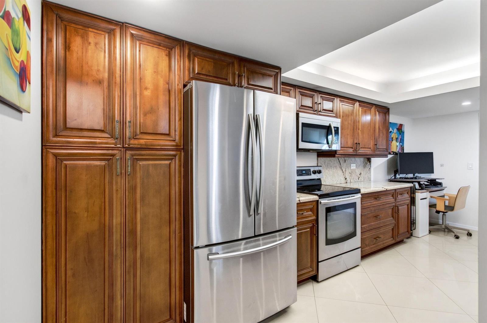 825 Egret Circle # 504, Delray Beach FL 33444 photo 4