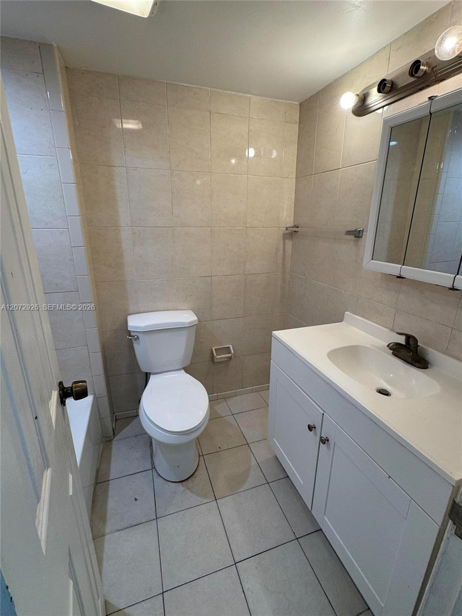 4530 NW 79th Ave # 2D, Doral FL 33166 photo 3