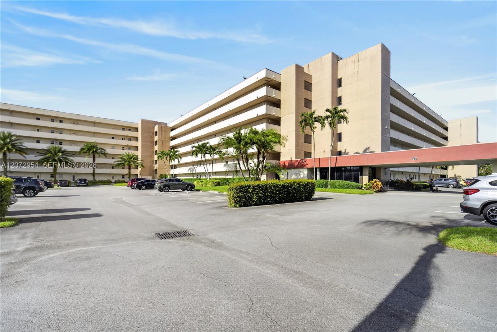 8900 Washington Blvd # 409, Pembroke Pines FL 33025 photo 2