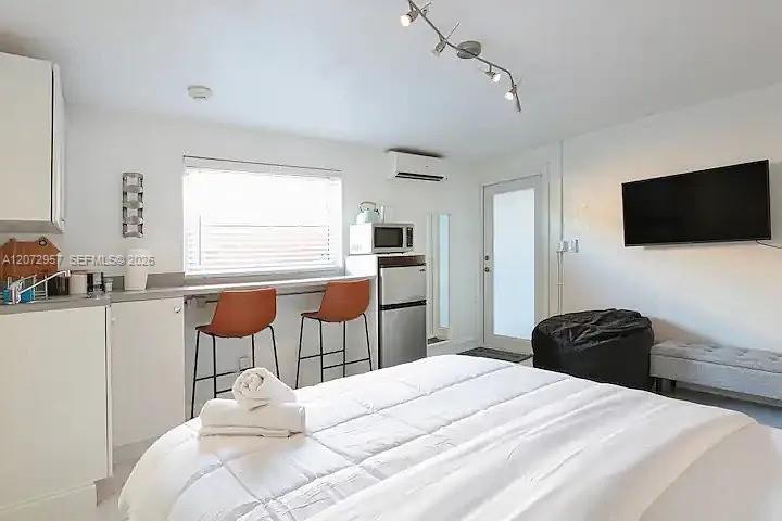 1100 NE 1st Ave # C, Fort Lauderdale FL 33304 photo 2