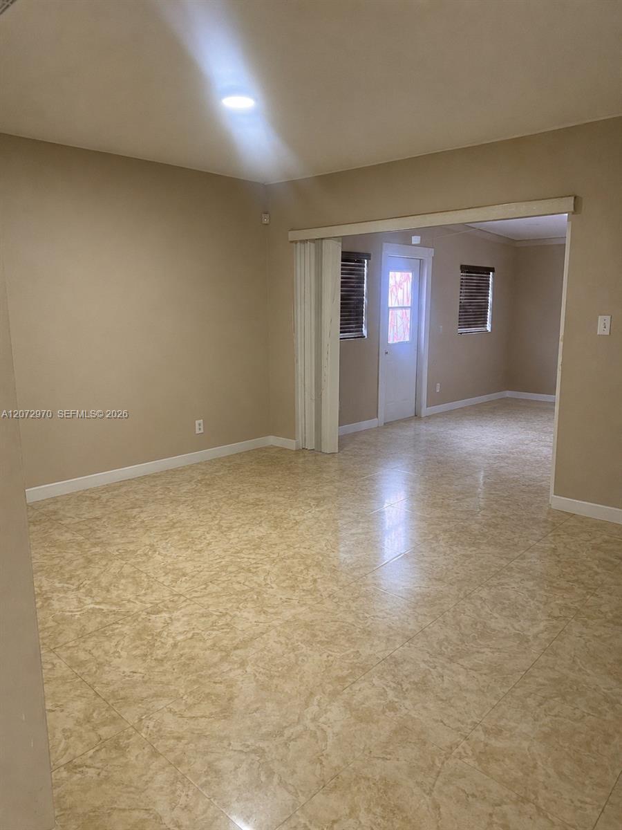 19727  NW 84  TH PL, Hialeah FL 33015 photo 4