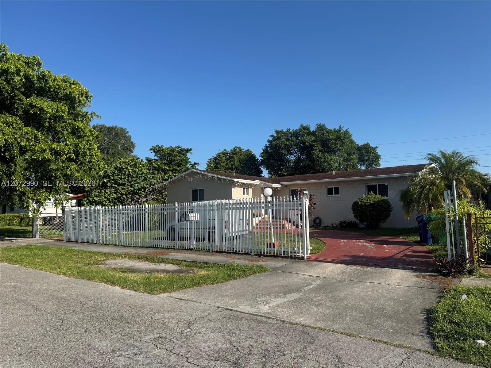 7741 SW 20th St, Miami FL 33155 photo 2