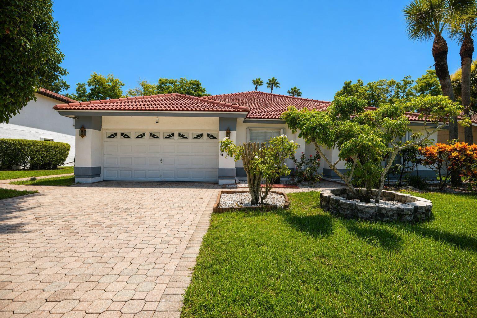 7606 Briar Cliff Circle, Lake Worth FL 33467 photo 2