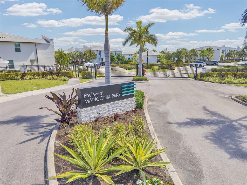5659 Enclave Drive, Mangonia Park FL 33407
