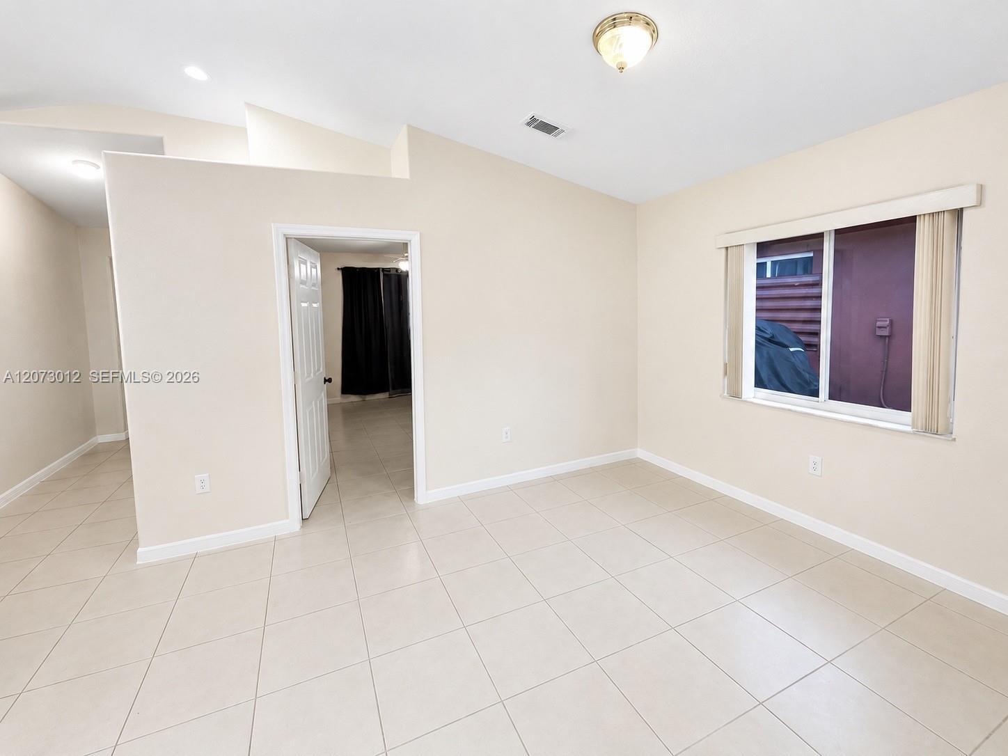 9999 NW 126th Ter, Hialeah Gardens FL 33018 photo 3