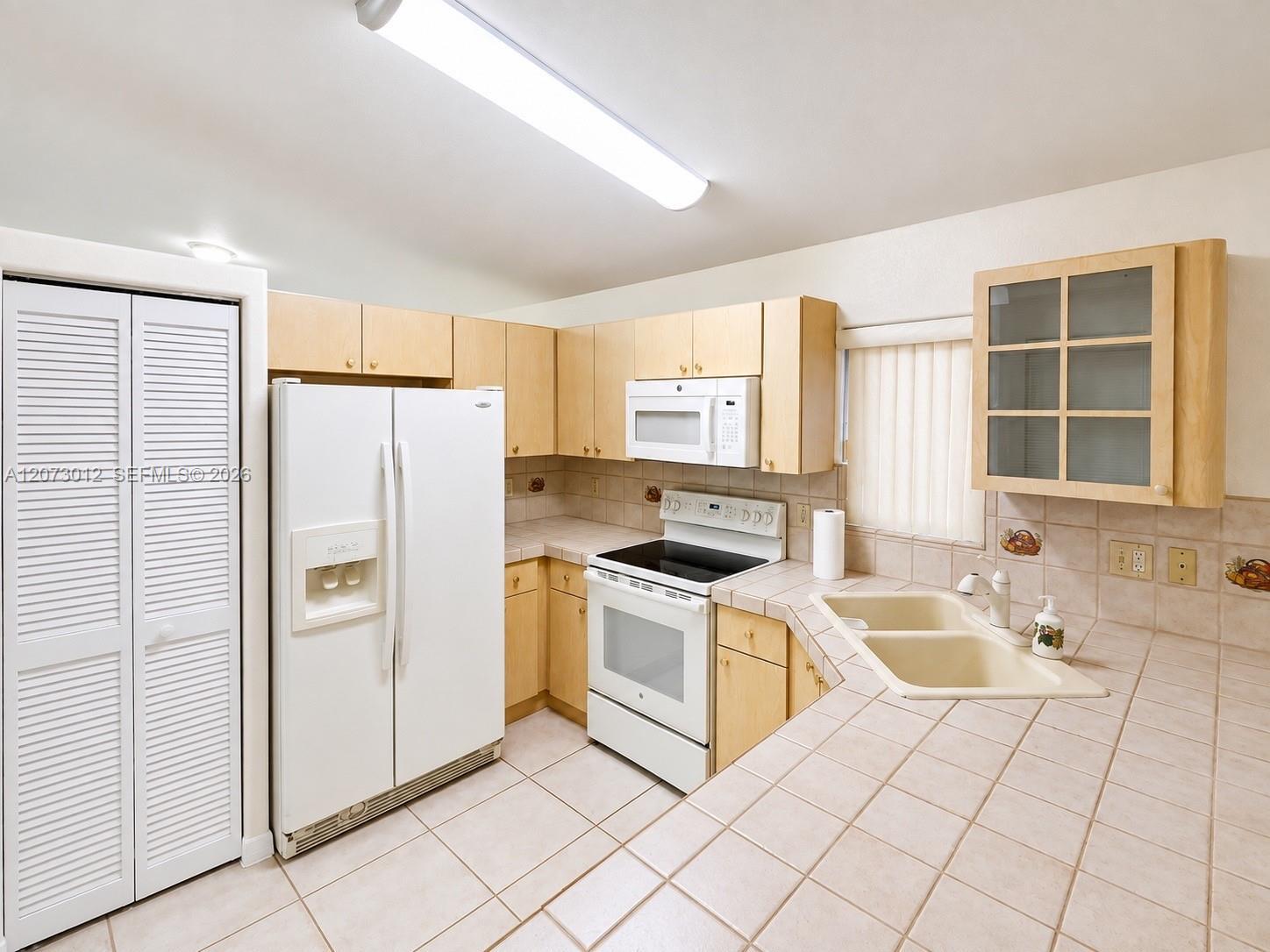 9999 NW 126th Ter, Hialeah Gardens FL 33018 photo 5