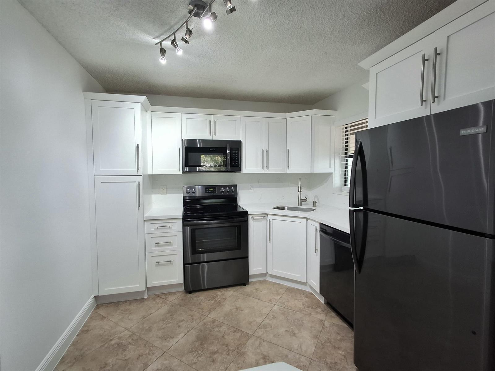 4017 CARAMBOLA Circle N # 2994, Coconut Creek FL 33066 photo 4