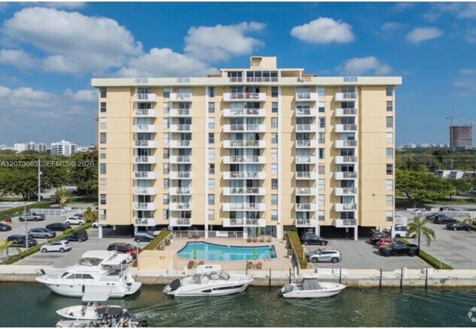 2000 NE 135th St # 405, North Miami FL 33181 photo 2