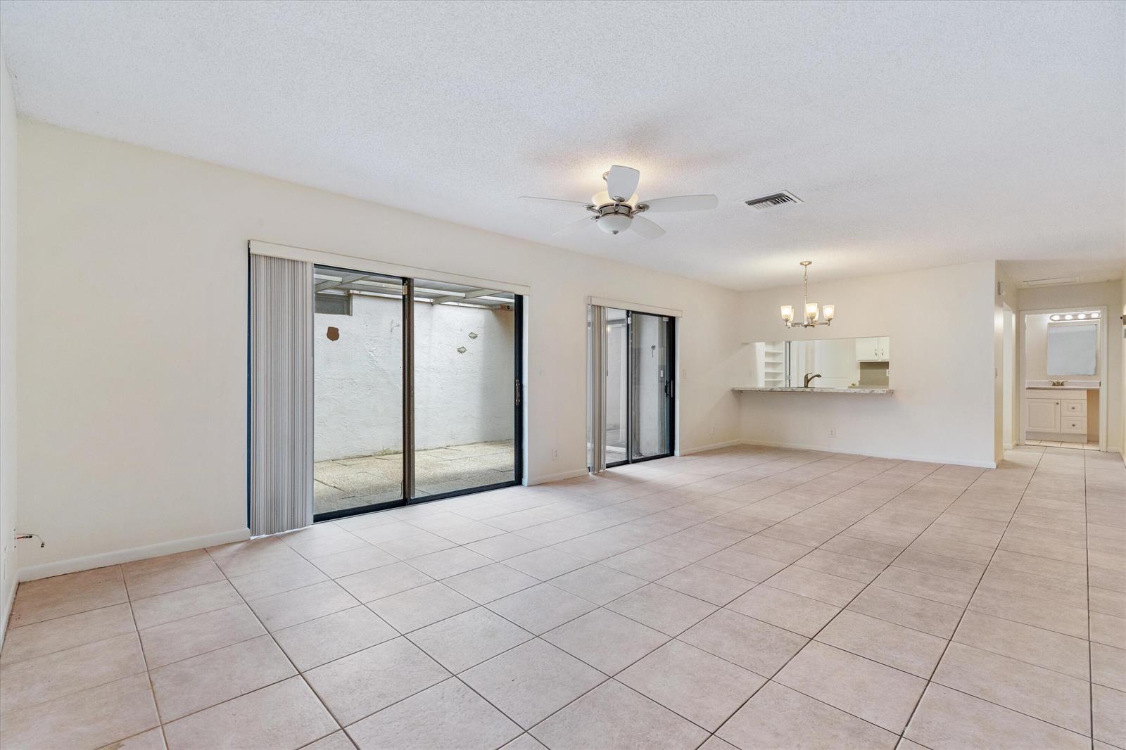 2035 SW 24TH Circle, Boynton Beach FL 33426 photo 4