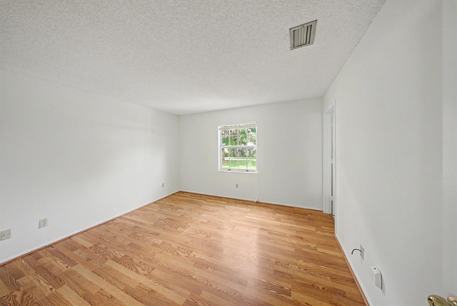2174 SE Broward Terrace, Port St. Lucie FL 34952 photo 4