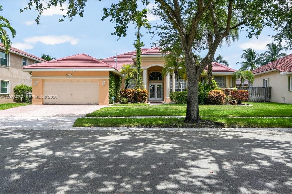 13845 NW 20th St, Pembroke Pines FL 33028 photo 2