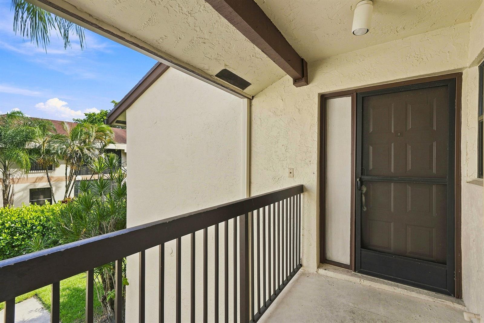 2581 Carambola Circle N, Coconut Creek FL 33066 photo 3
