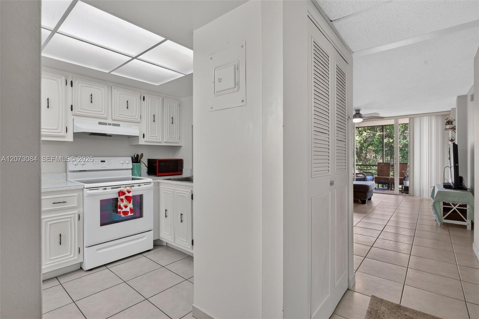 106 Royal Park Dr # 3D, Oakland Park FL 33309 photo 5