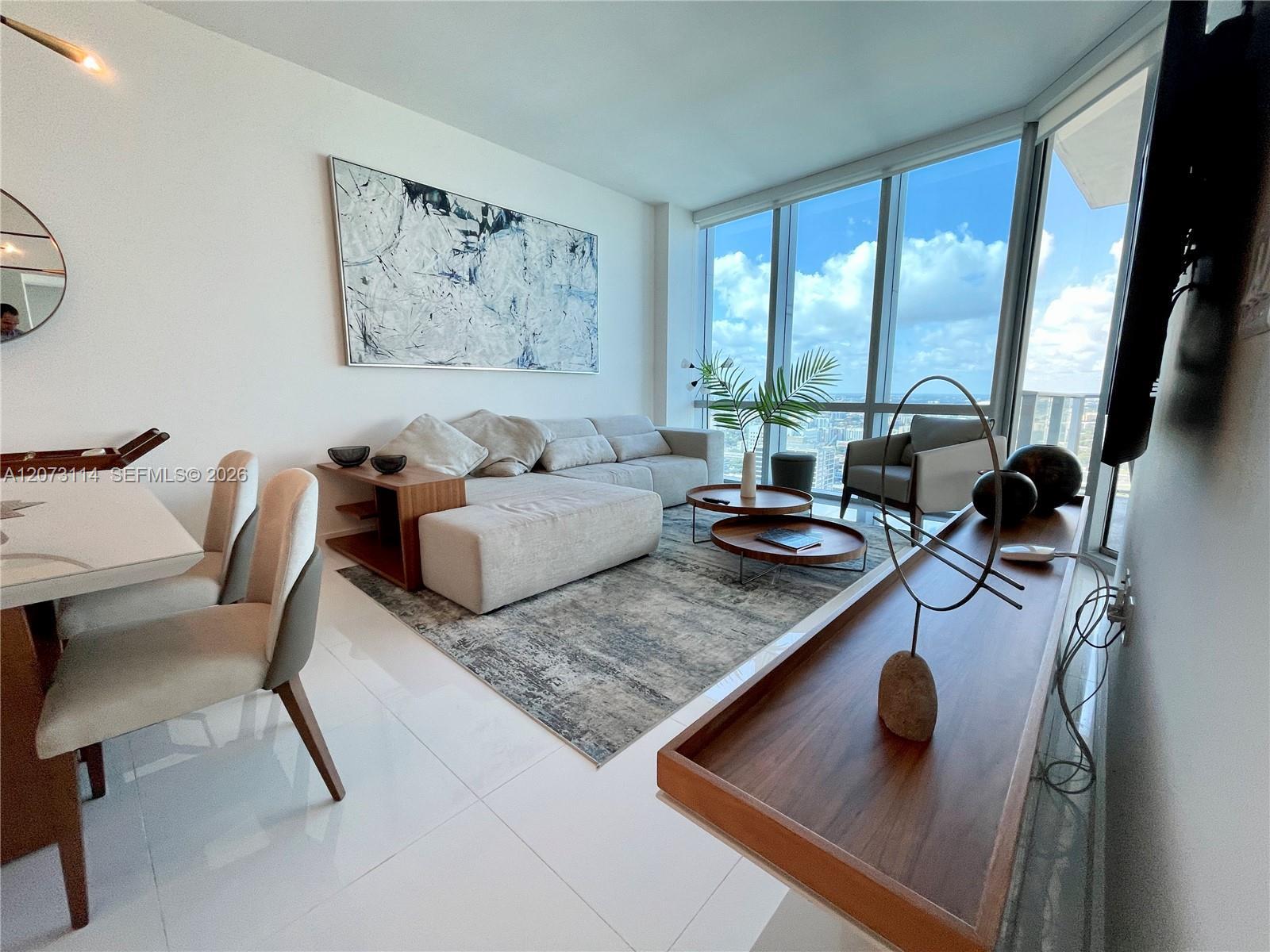 851 NE 1st Ave # 3606, Miami FL 33132 photo 3