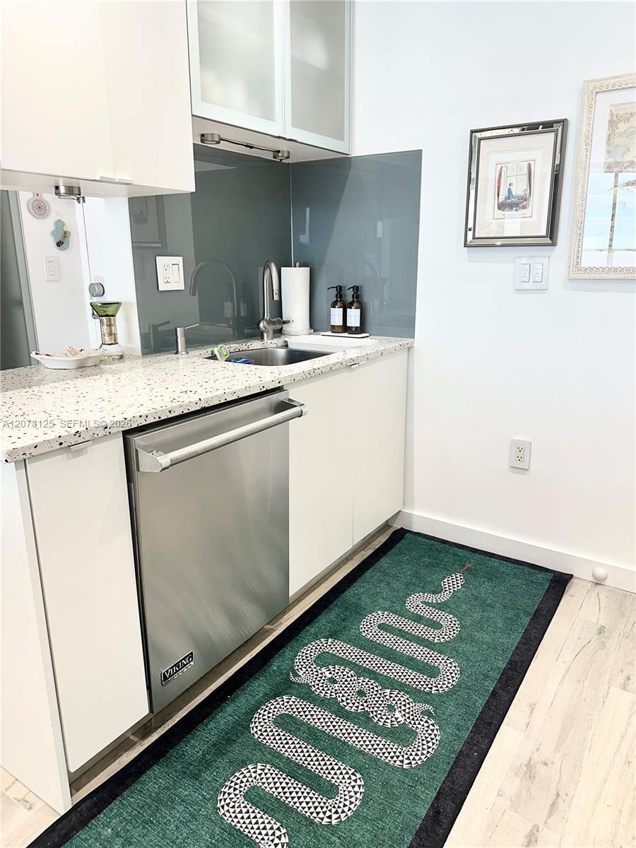 600 NE 36th St # 705, Miami FL 33137 photo 4
