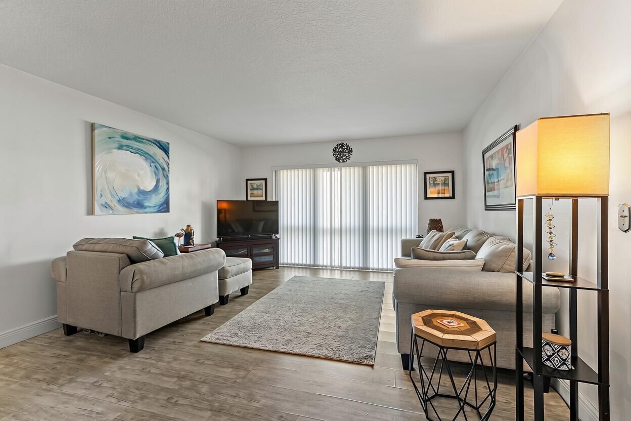1111 GREEN PINE Boulevard # F1, West Palm Beach FL 33409 photo 3
