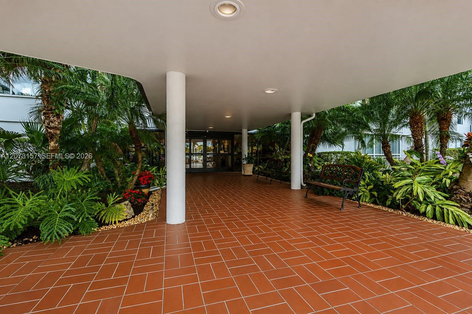 3800 Hillcrest Dr # 315, Hollywood FL 33021 photo 3