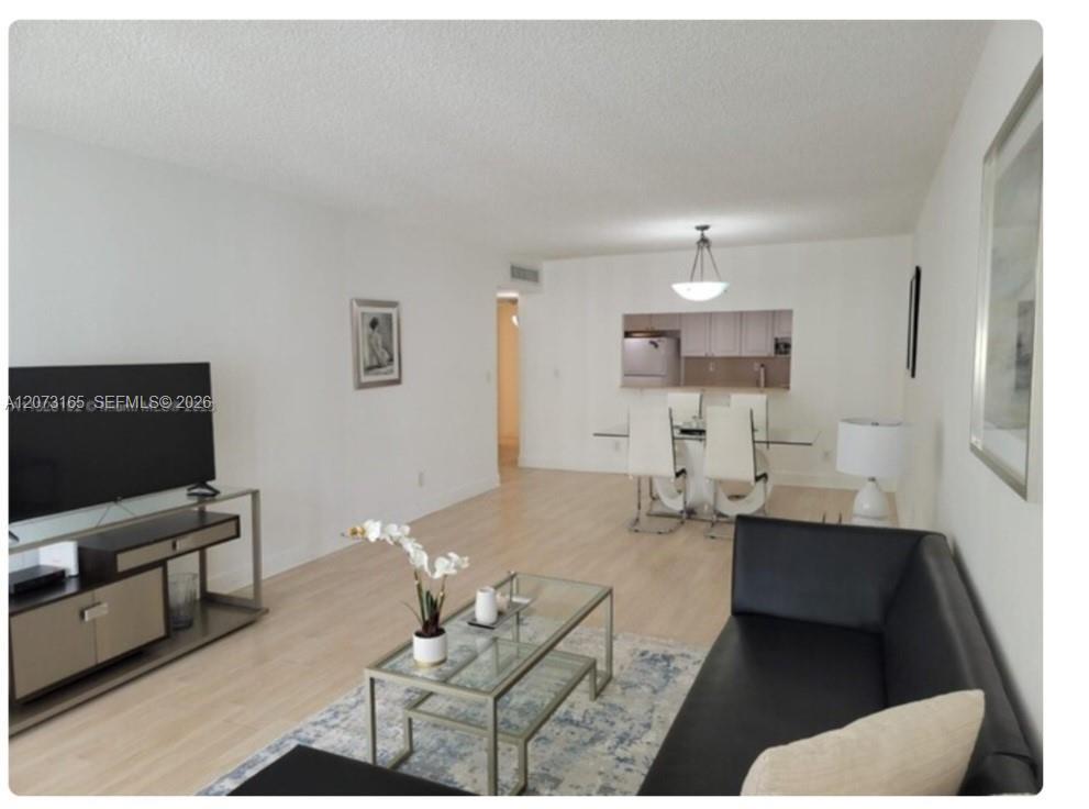 19390 Collins Ave # 1004, Sunny Isles Beach FL 33160