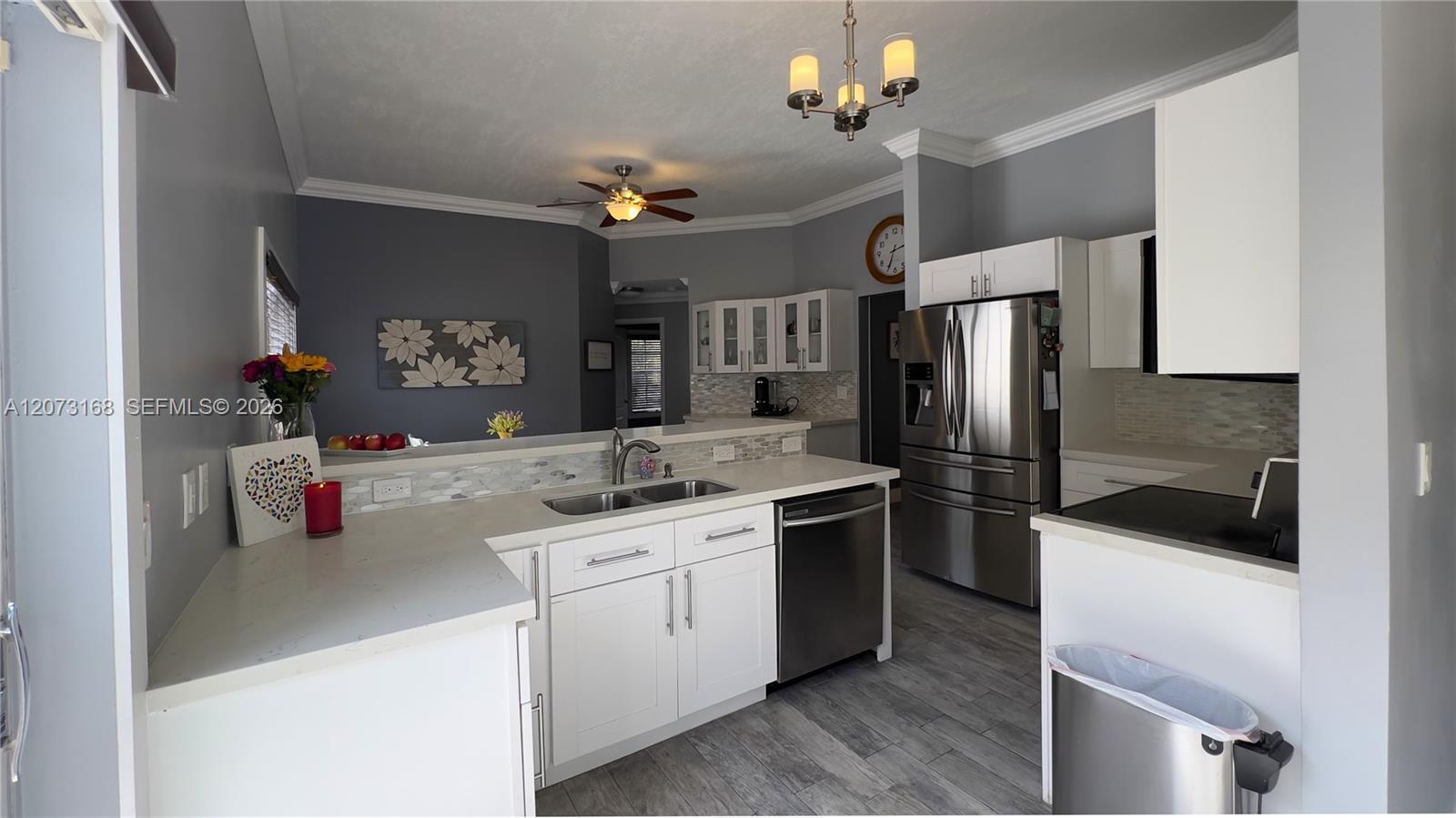9000 SW 215th Ter, Cutler Bay FL 33189 photo 2