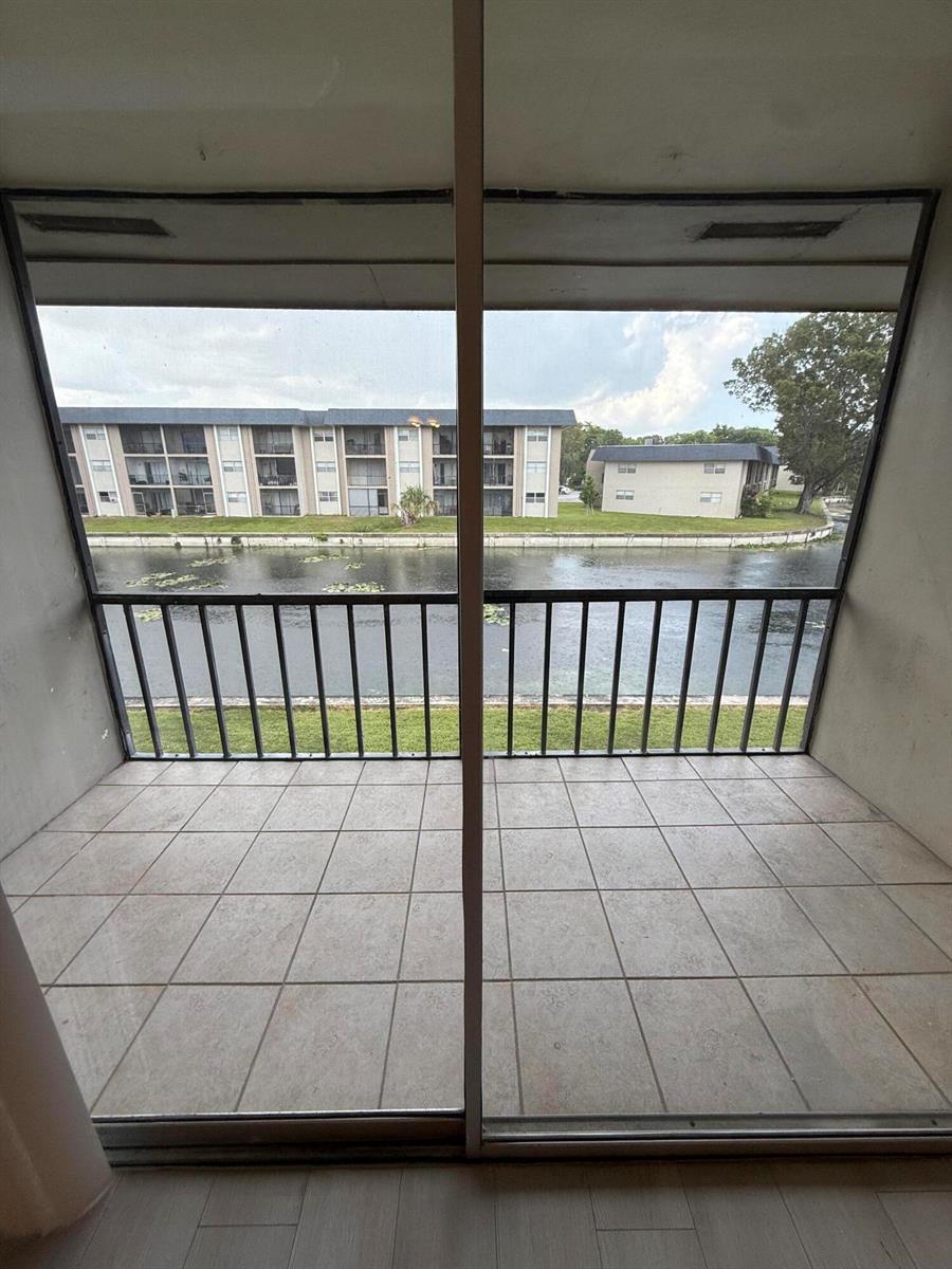 7925 S COLONY Circle S # 206, Tamarac FL 33321 photo 3
