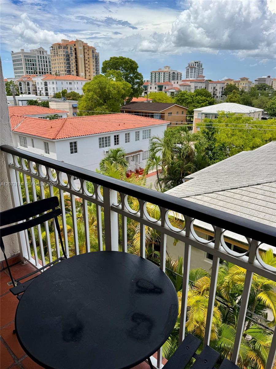 37 Majorca Ave # 402, Coral Gables FL 33134 photo 2