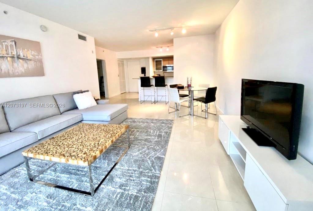 2775 NE 187th St # 419, Aventura FL 33180