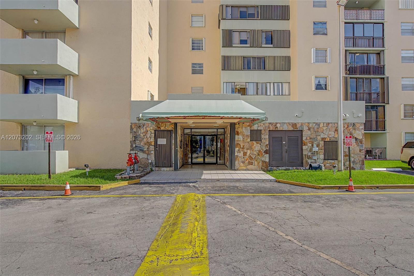 5055 NW 7th St # 112, Miami FL 33126 photo 3