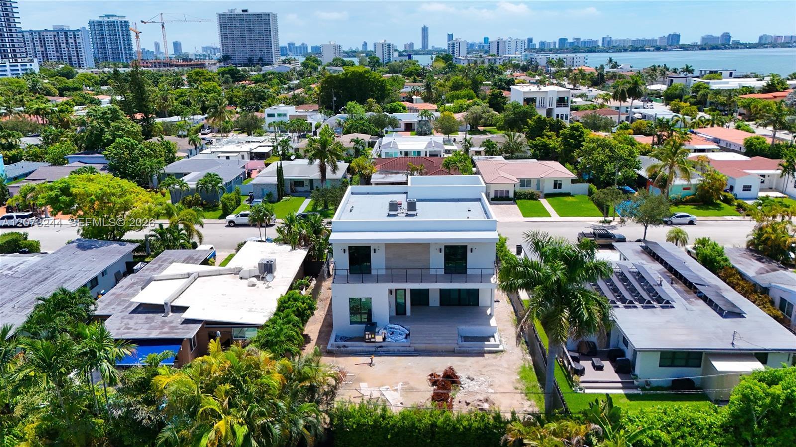 7516 Bounty Ave, North Bay Village FL 33141 photo 5