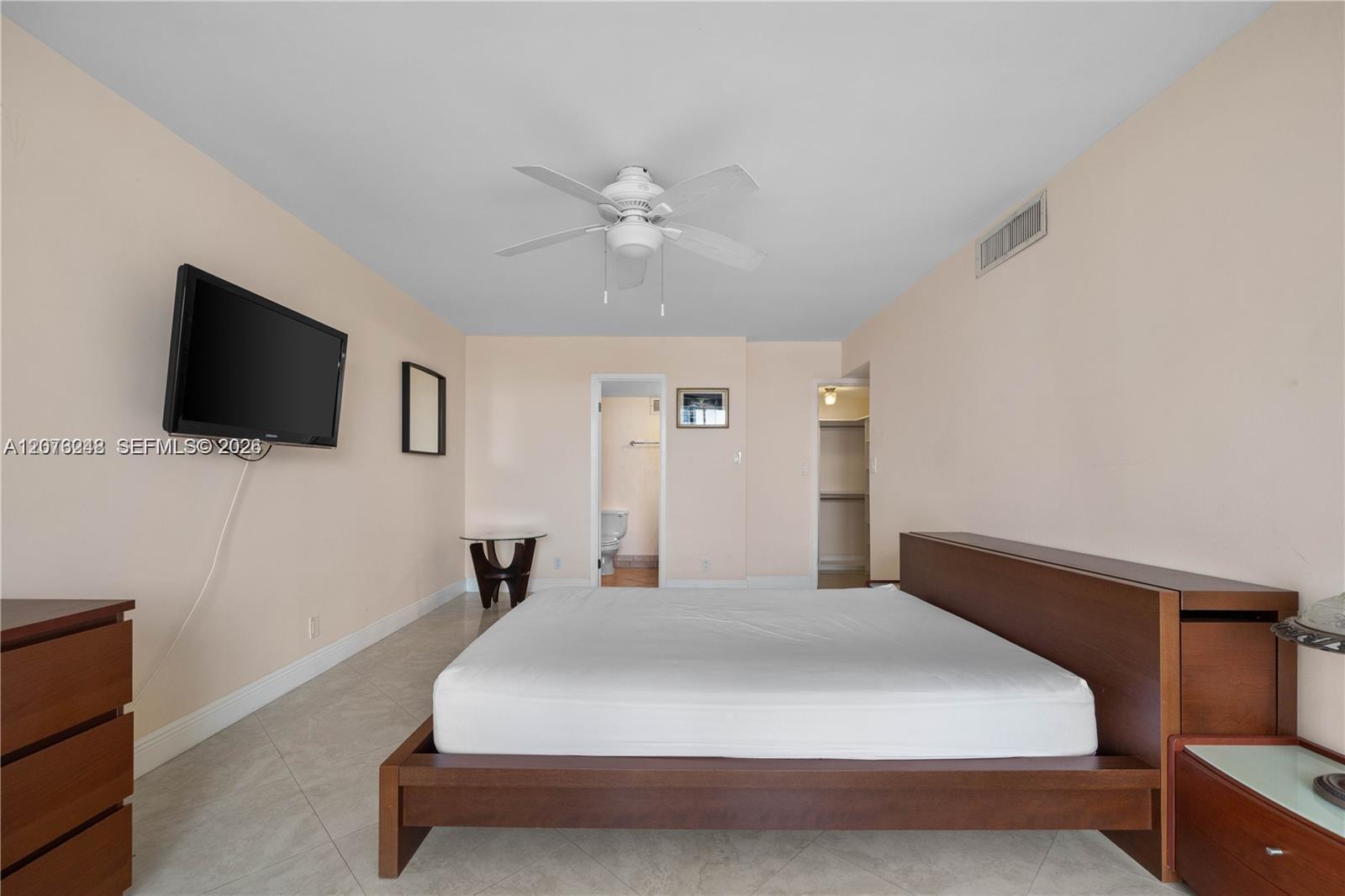 2000 Atlantic Shores Blvd # 420, Hallandale Beach FL 33009 photo 5