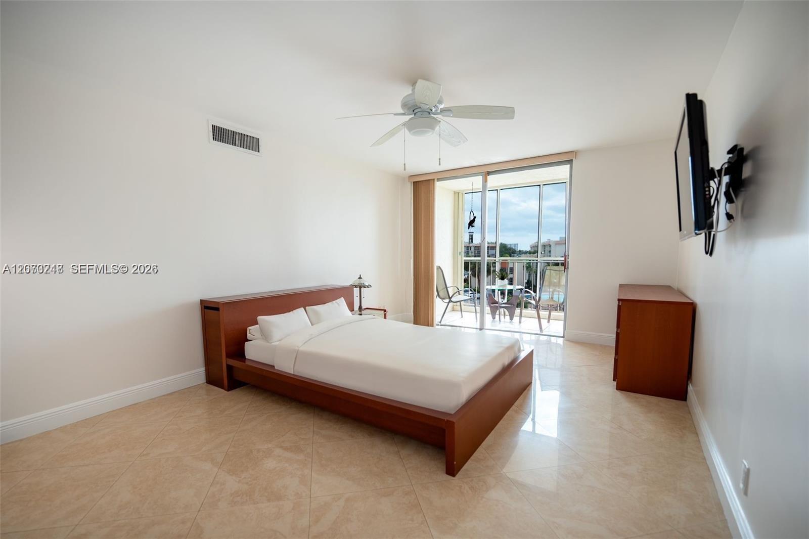 2000 Atlantic Shores Blvd # 420, Hallandale Beach FL 33009 photo 4