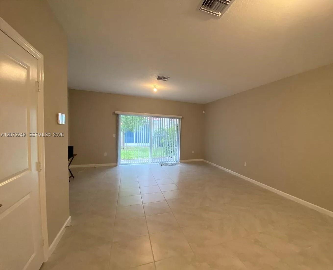 2810 NW 181st St, Miami Gardens FL 33056 photo 2