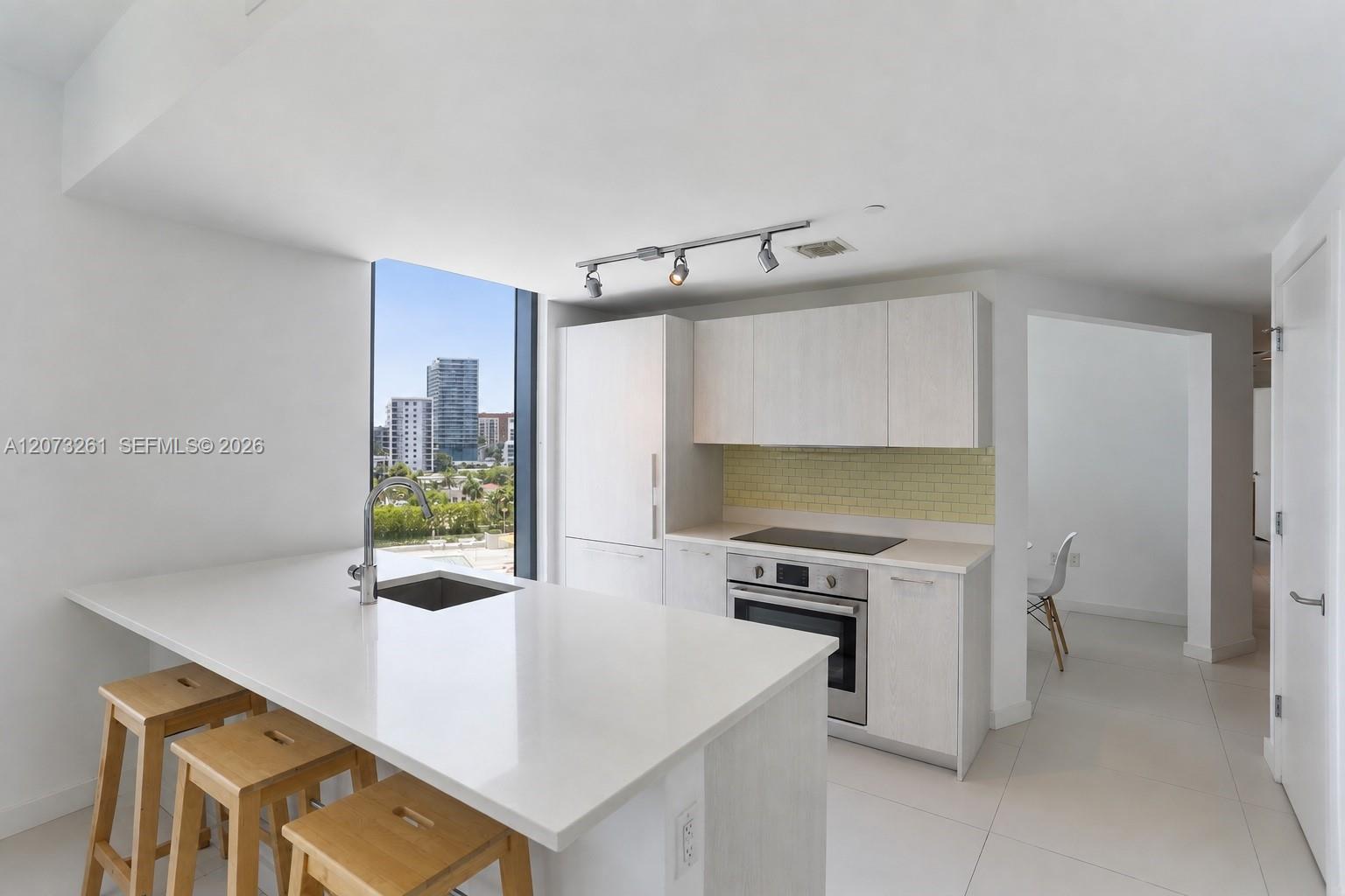 501 NE 31st St # 708, Miami FL 33137 photo 4