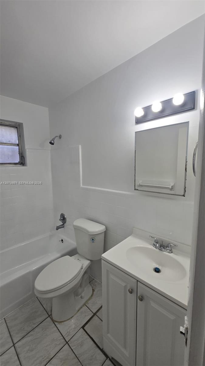 1345 NW 28th St # 1, Miami FL 33142 photo 3