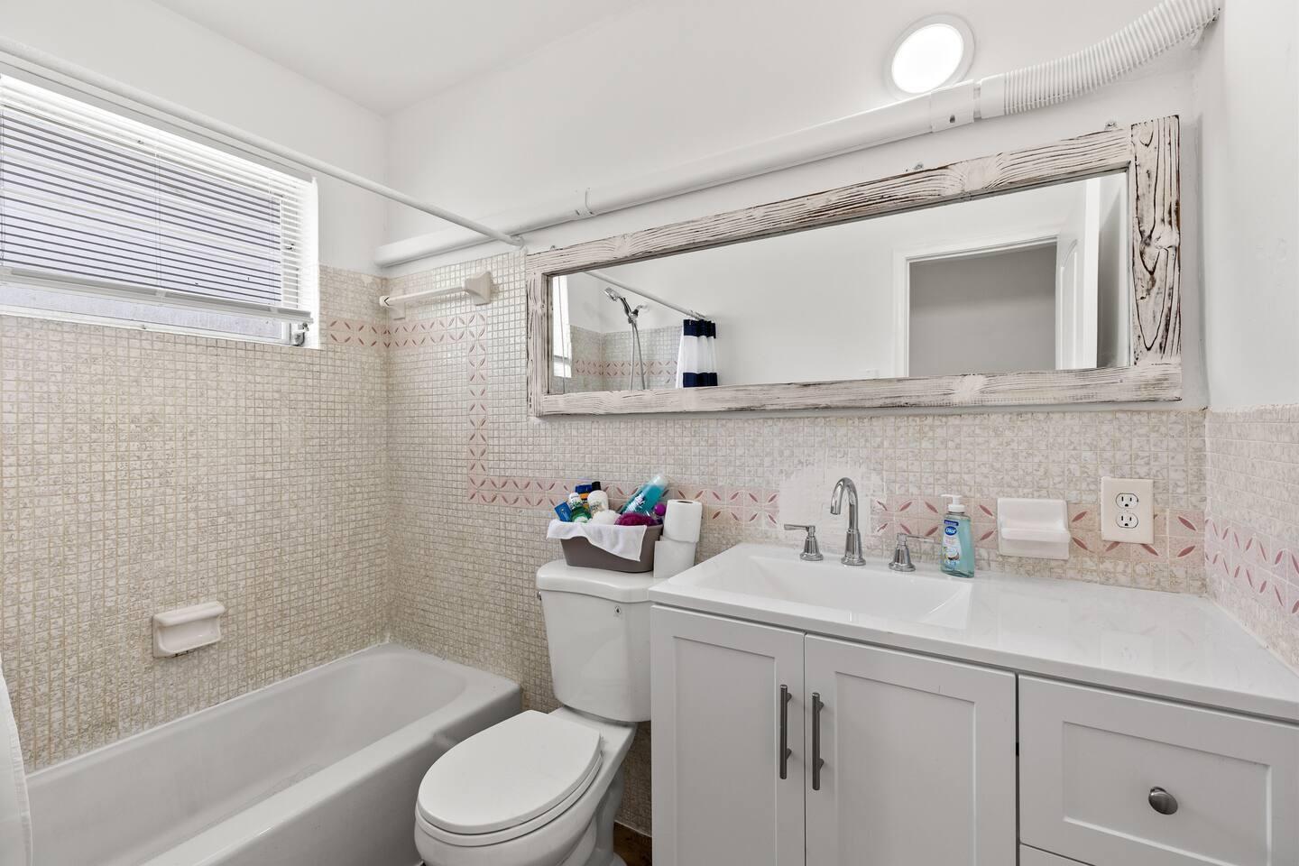 1826 Sherman Street APT 5, Hollywood FL 33020 photo 5