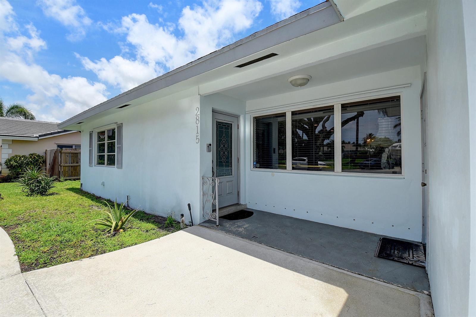2815 SW 9th Street, Boynton Beach FL 33435 photo 4