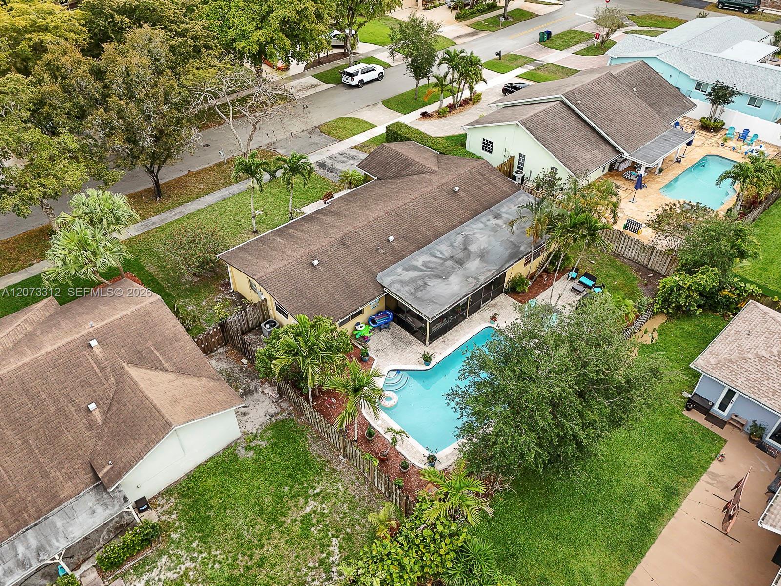 5009 SW 104th Ave, Cooper City FL 33328 photo 4